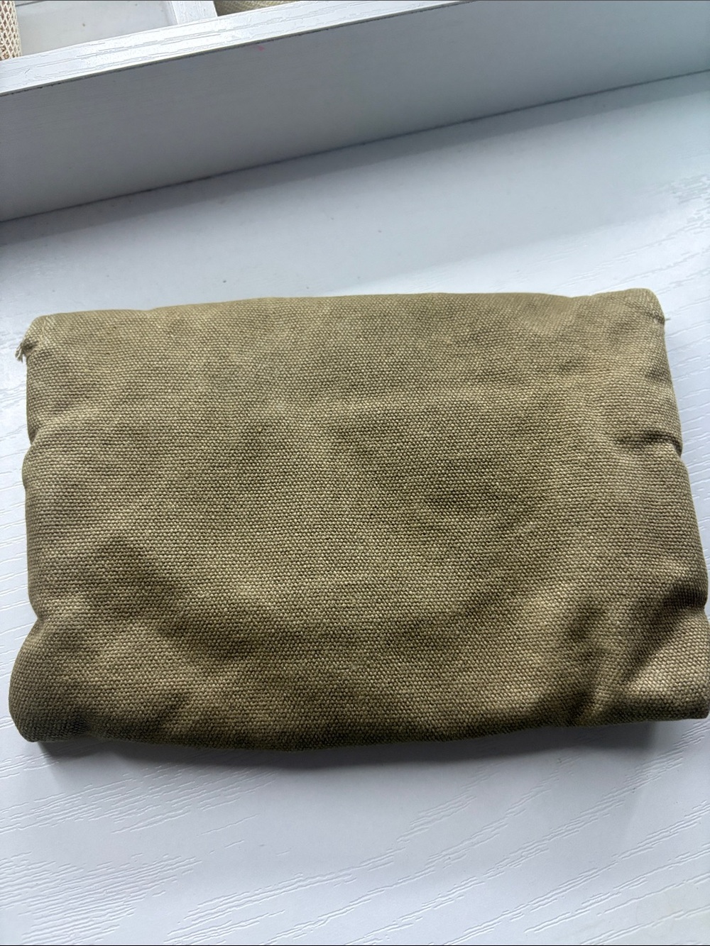 Le Labo Olive Green Canvas Travel Toiletry Pouch - Picture 2 of 3